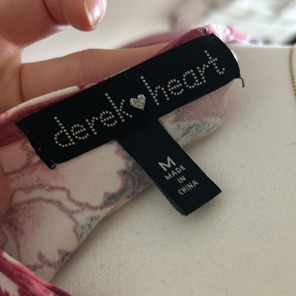 Dusty pink floral adjustable crop top with gathered ruching tie - Picture 3 of 5